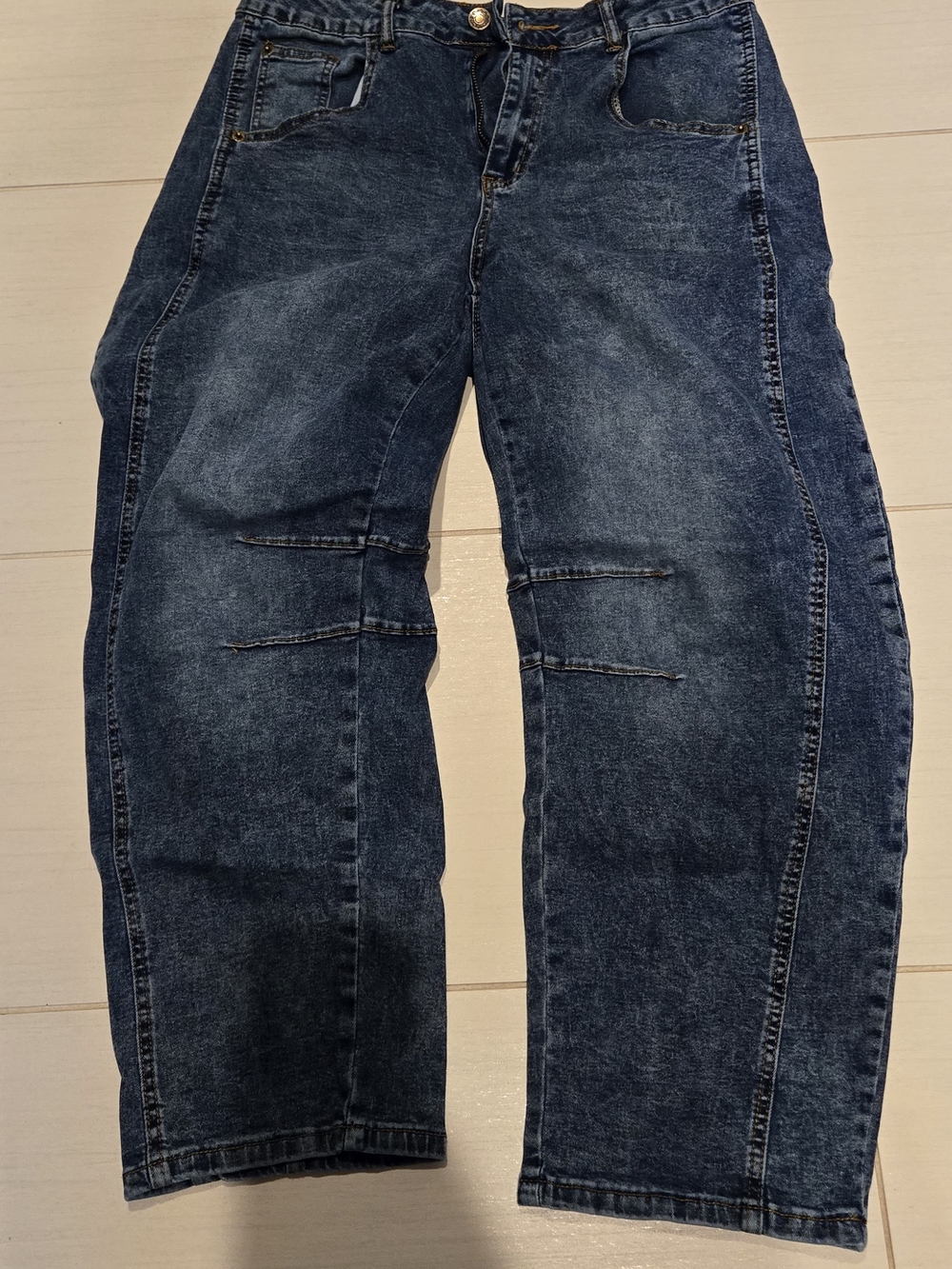 Women's Barrel Jeans